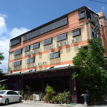 Centro Cnx Hotell Chiang Mai Exteriör bild