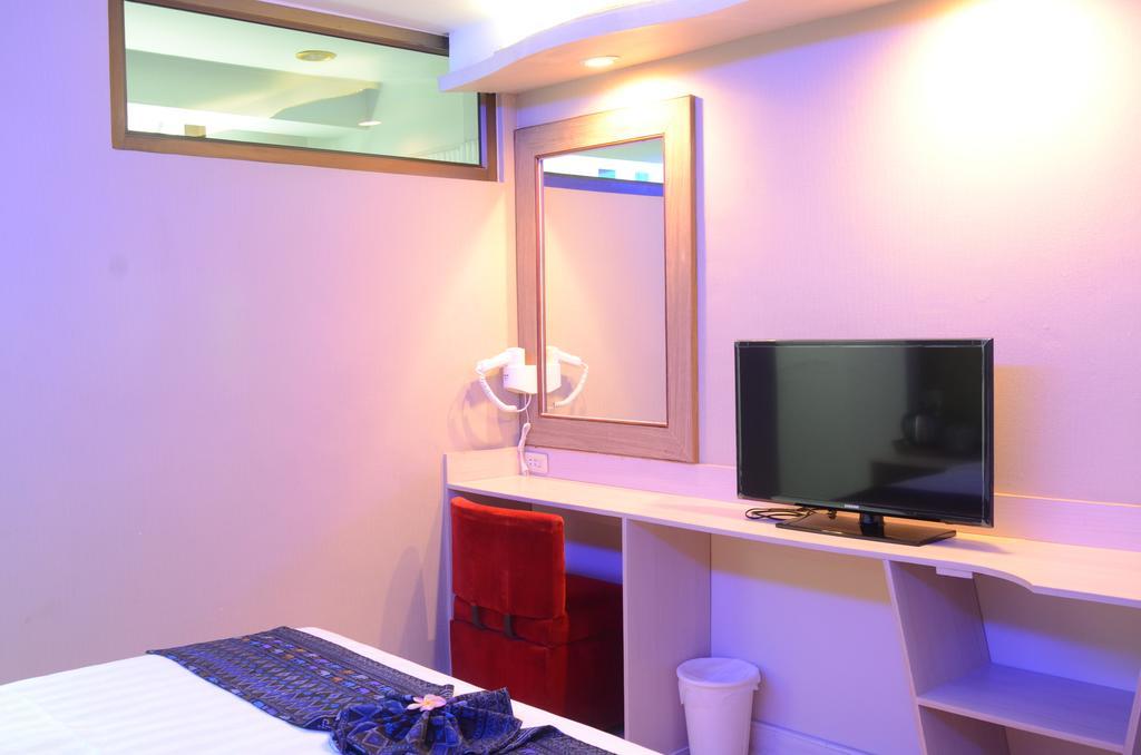 Centro Cnx Hotell Chiang Mai Exteriör bild