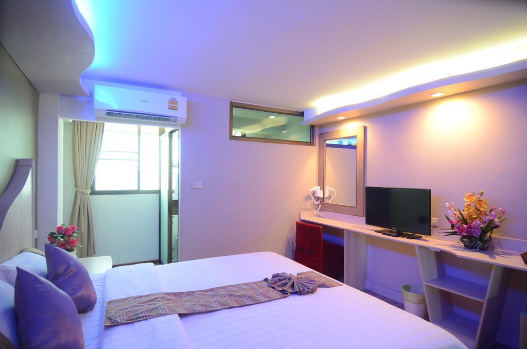 Centro Cnx Hotell Chiang Mai Exteriör bild