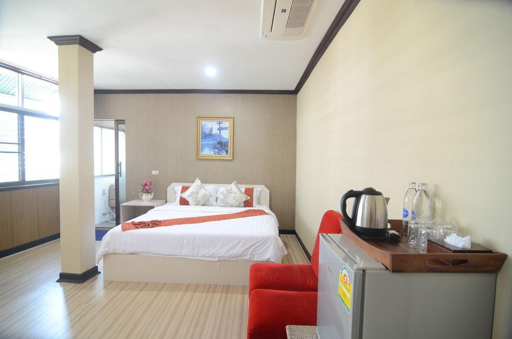 Centro Cnx Hotell Chiang Mai Exteriör bild