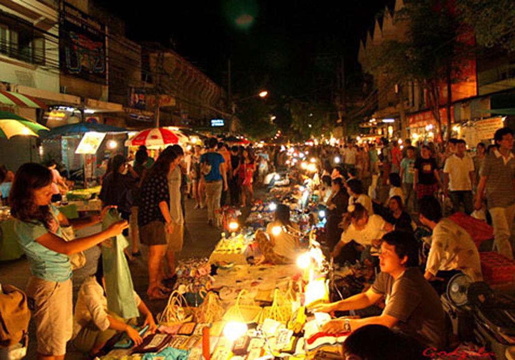 Centro Cnx Hotell Chiang Mai Exteriör bild