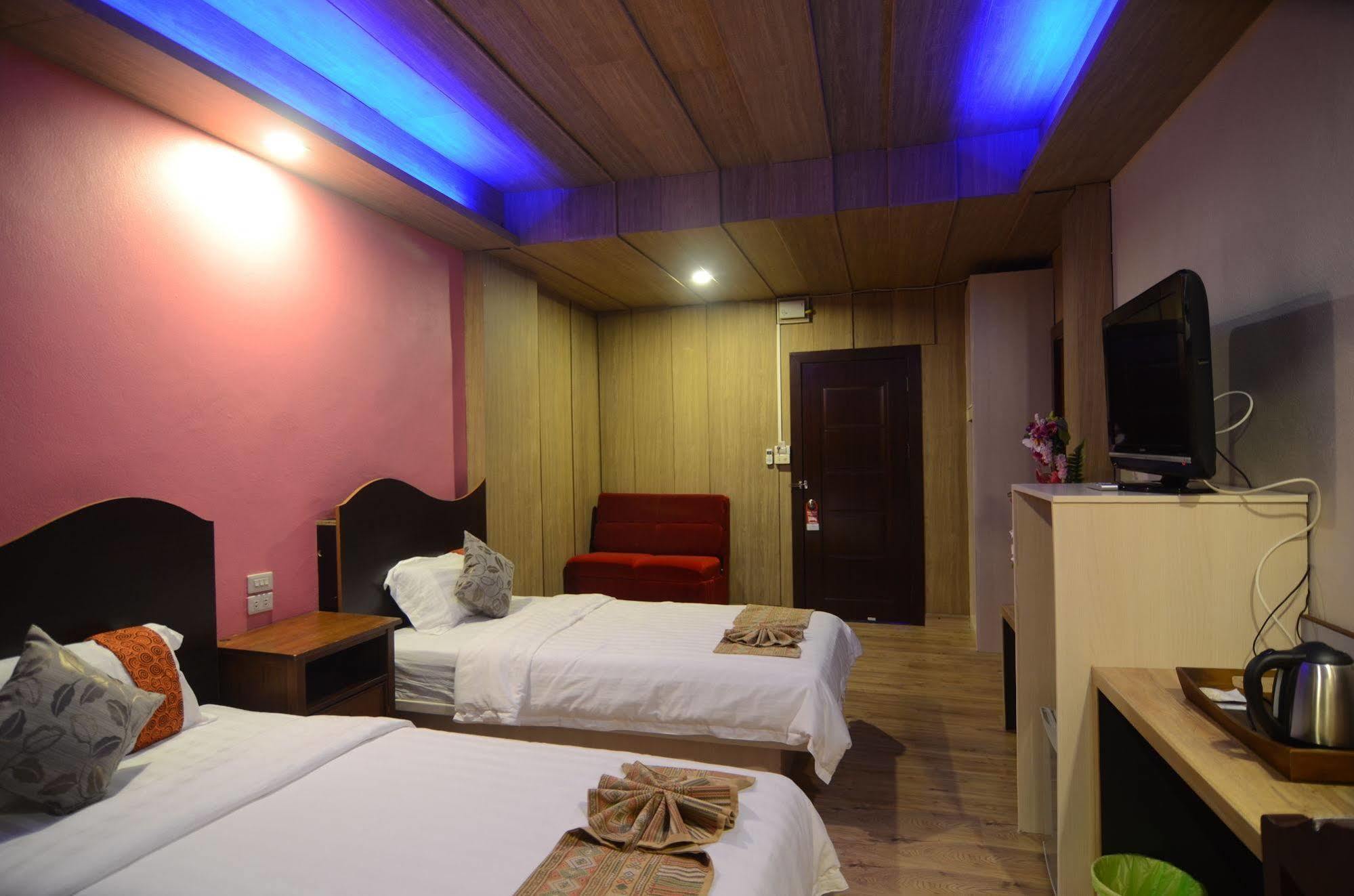 Centro Cnx Hotell Chiang Mai Exteriör bild