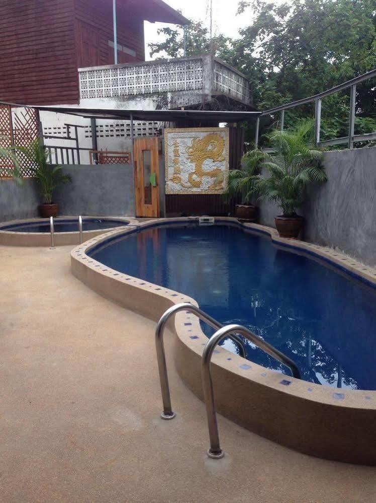 Centro Cnx Hotell Chiang Mai Exteriör bild
