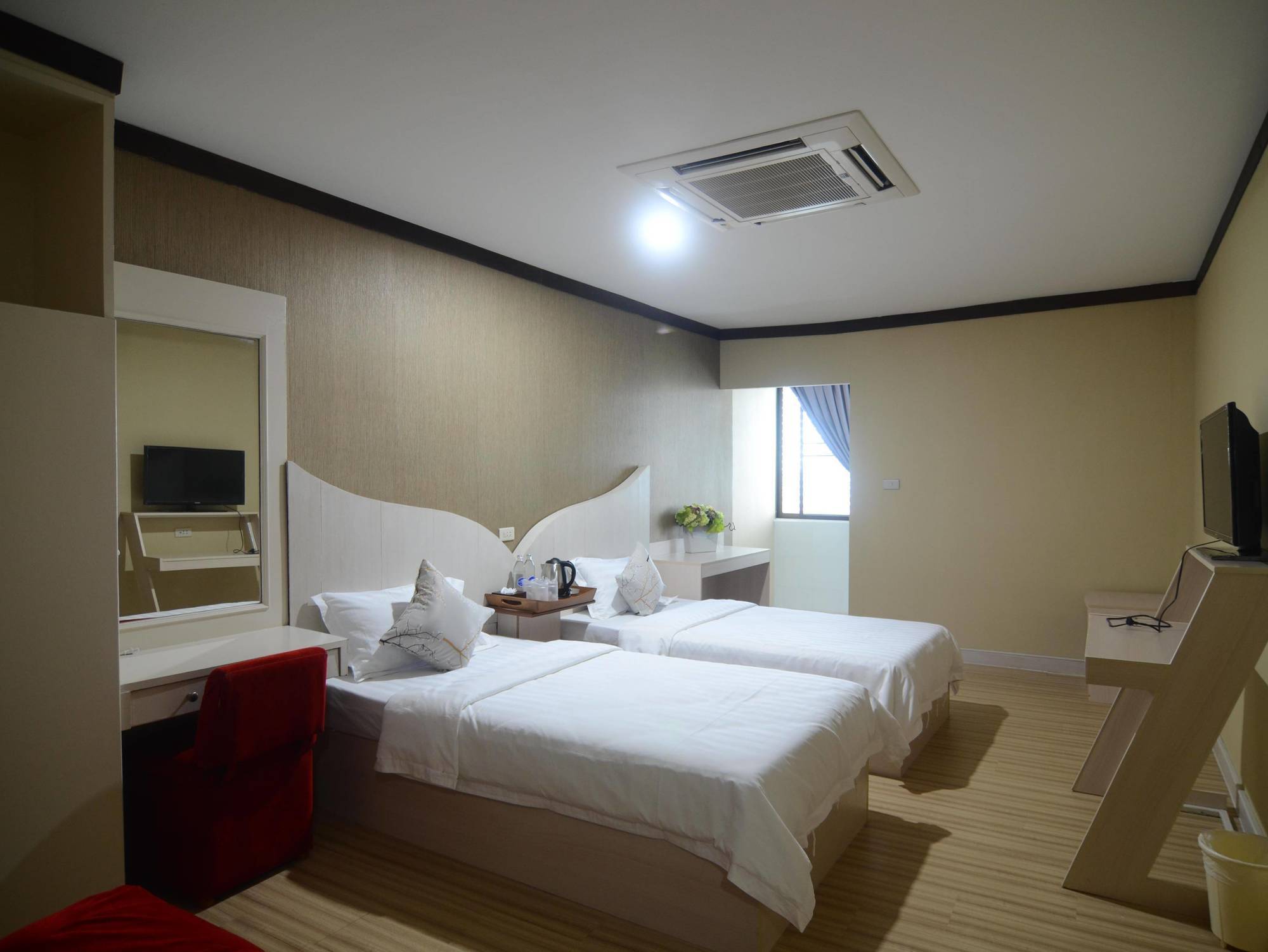 Centro Cnx Hotell Chiang Mai Exteriör bild