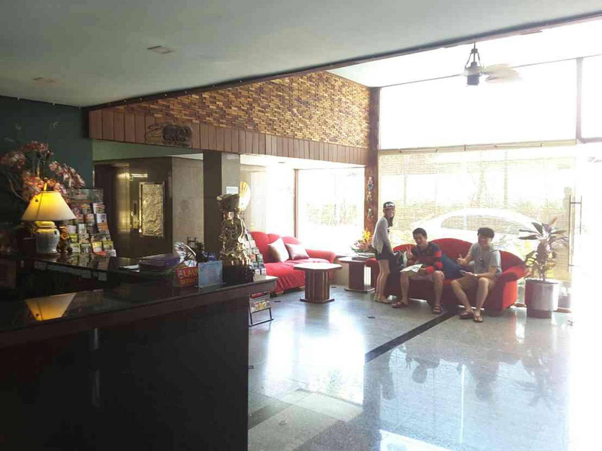 Centro Cnx Hotell Chiang Mai Exteriör bild